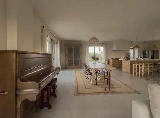 Mas La Pletera Salle à manger